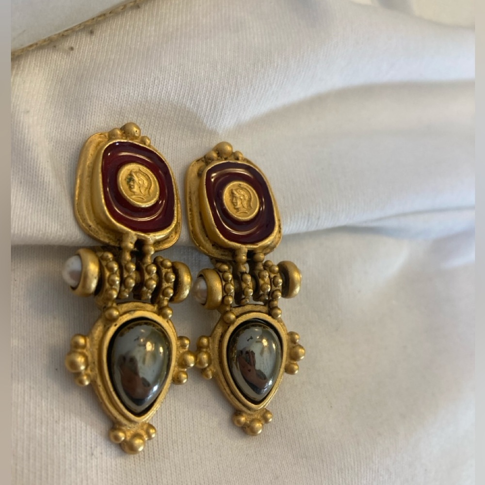 Etruscan Inspired Clip Earrings Faux Coin Neo Classical Vintage Intaglio Cameo - Picture 5 of 9
